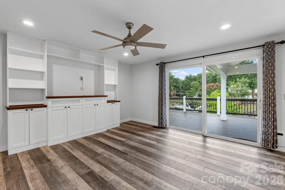 21200 Rio Oro Drive Cornelius, NC 28031