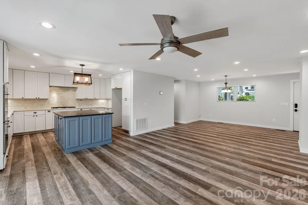 21200 Rio Oro Drive Cornelius, NC 28031