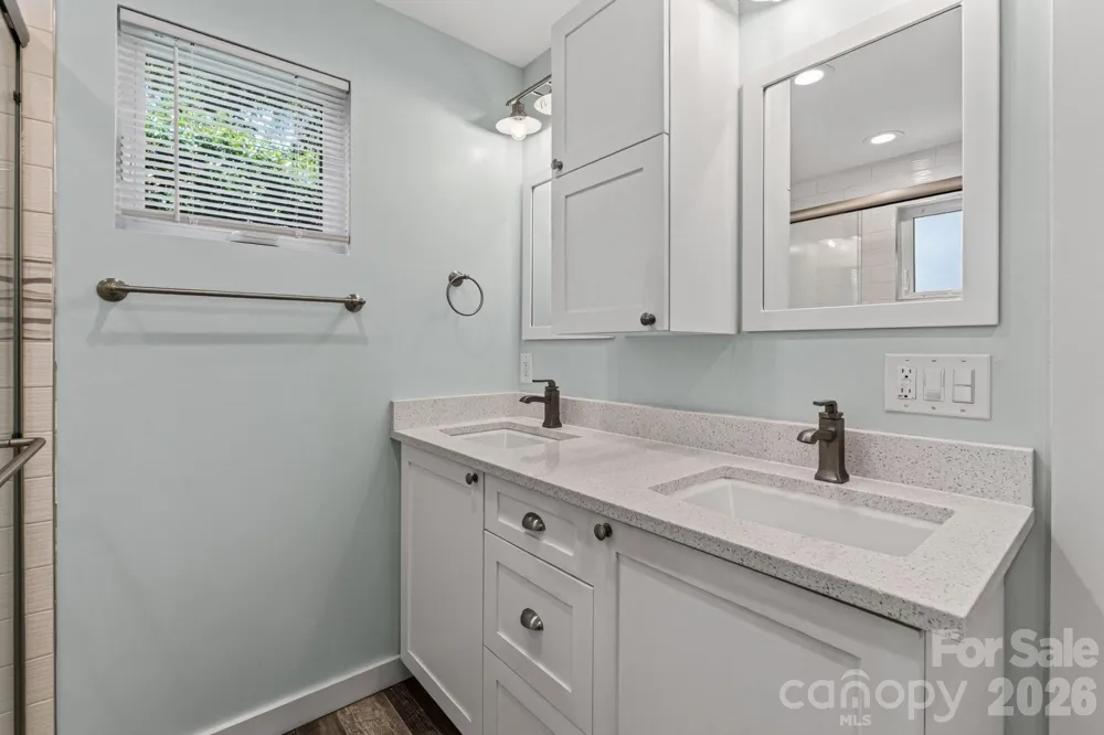 21200 Rio Oro Drive Cornelius, NC 28031