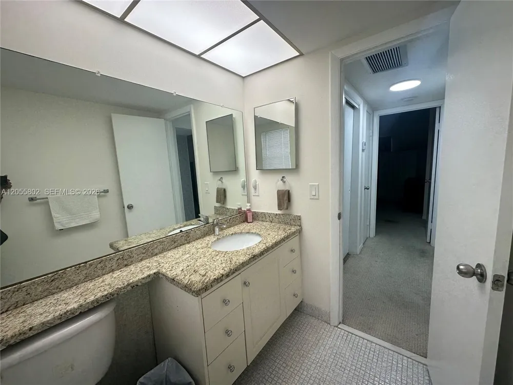 6731 Cypress Rd #301 Plantation, FL 33317