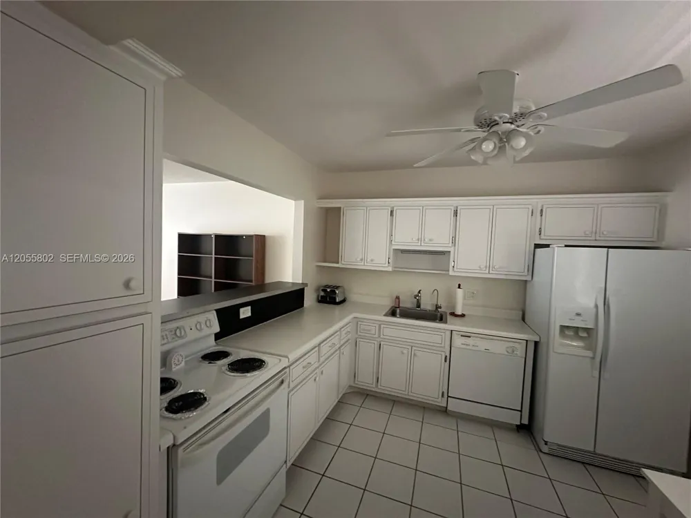 6731 Cypress Rd #301 Plantation, FL 33317