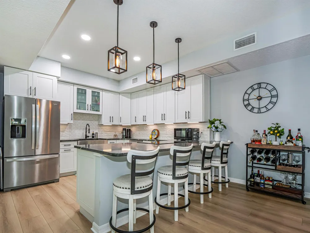 524 7th Square #102 Vero Beach, FL 32962