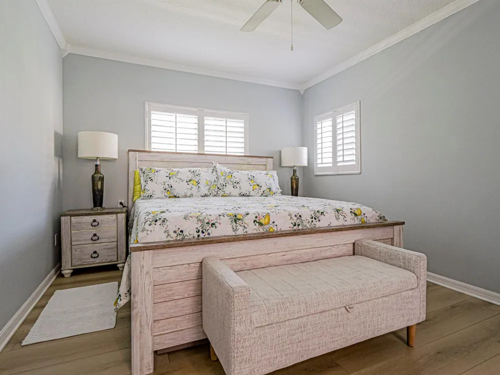 524 7th Square #102 Vero Beach, FL 32962