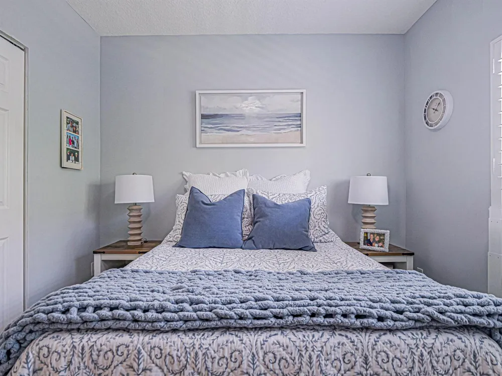 524 7th Square #102 Vero Beach, FL 32962