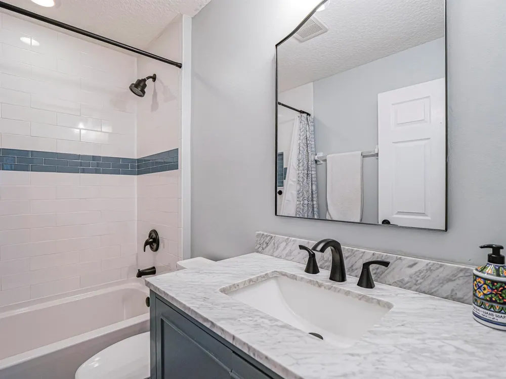 524 7th Square #102 Vero Beach, FL 32962