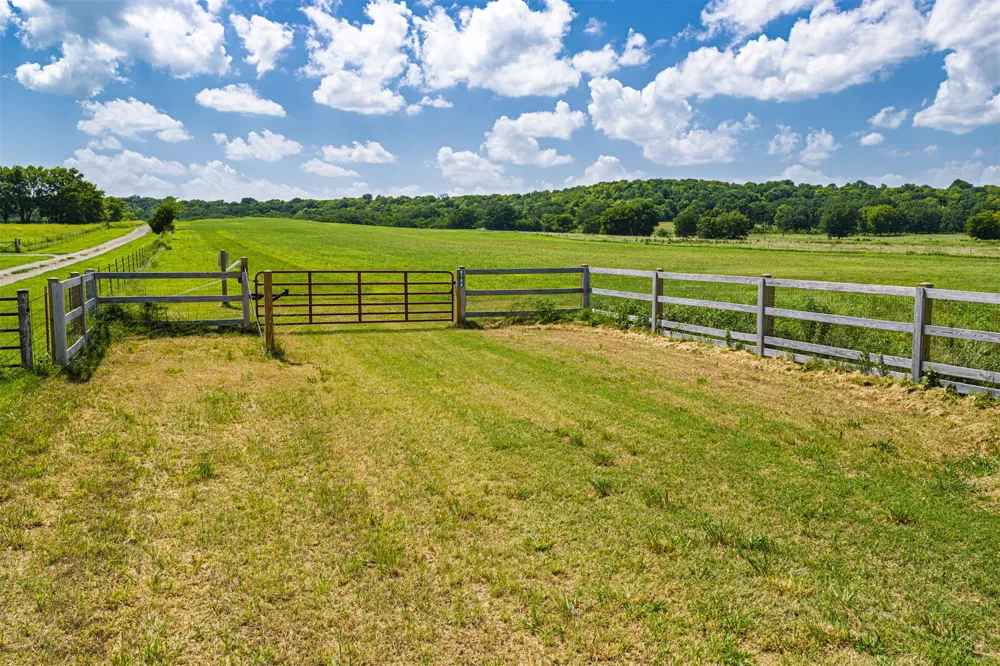 9788 4160 ROAD Claremore, OK 74017