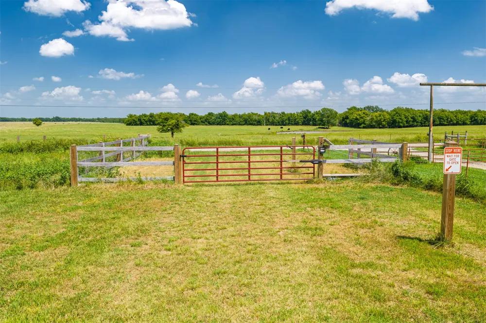 9788 4160 ROAD Claremore, OK 74017