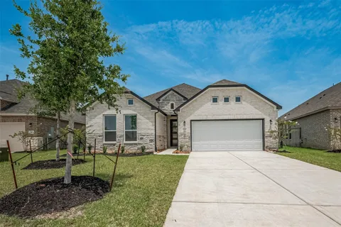 2911 Golden Isle Drive