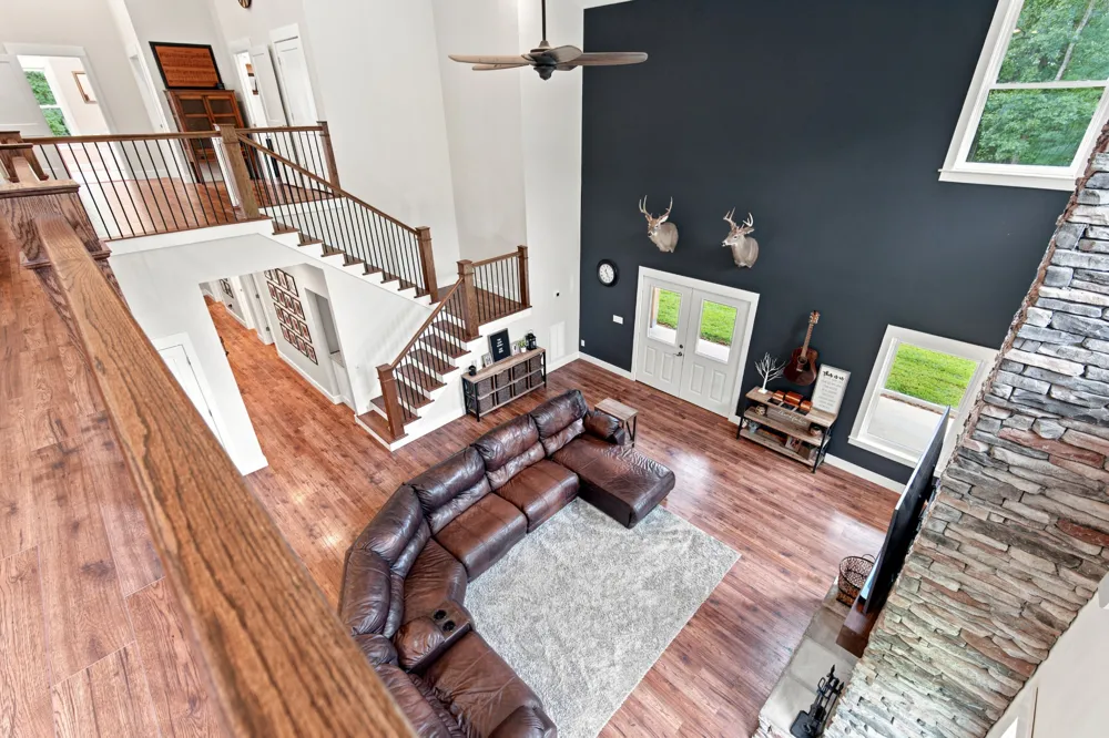 1658 Apache Trl Pegram, TN 37143