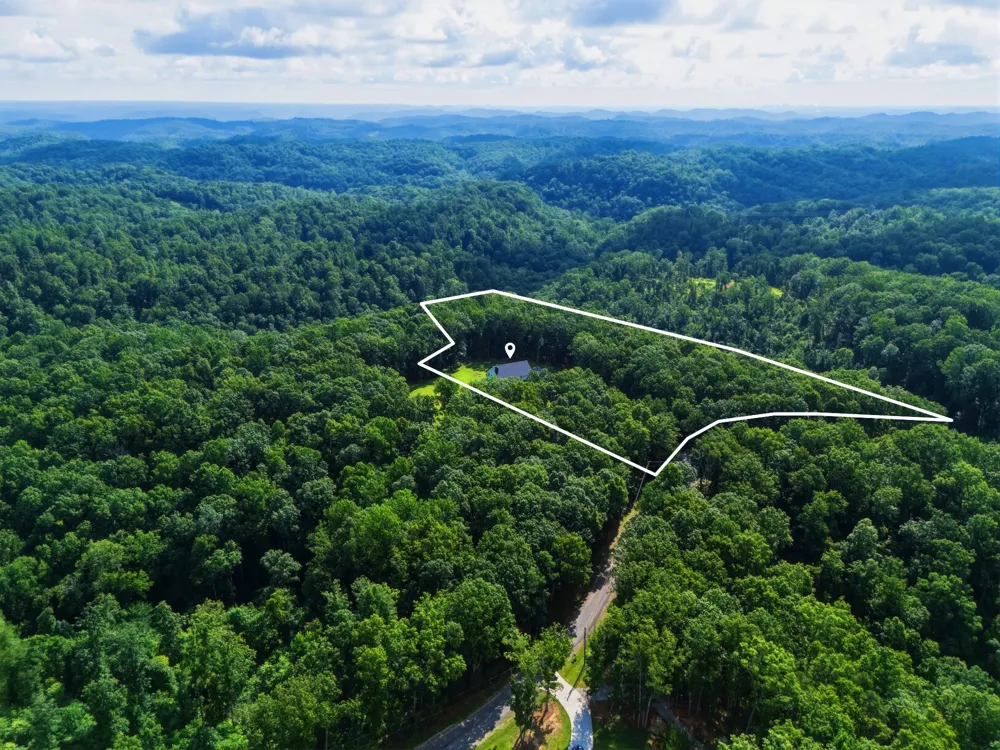 1658 Apache Trl Pegram, TN 37143