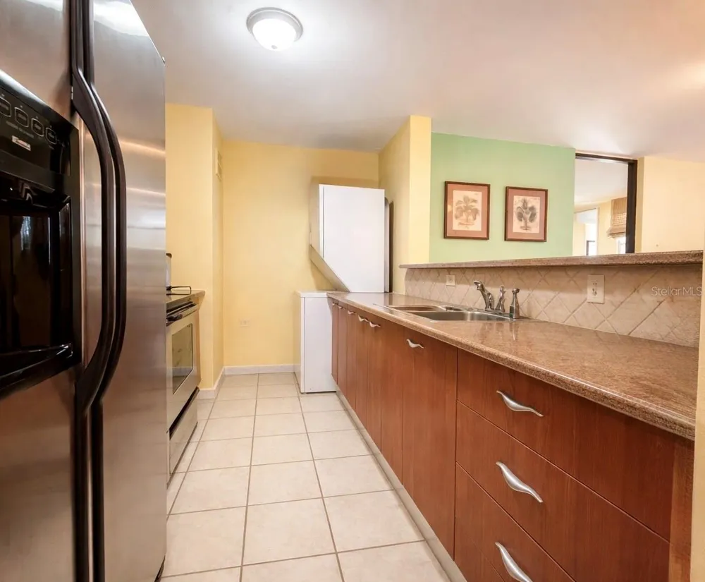 614 NE BEACHSIDE DRIVE #205 Luquillo, PR 00773