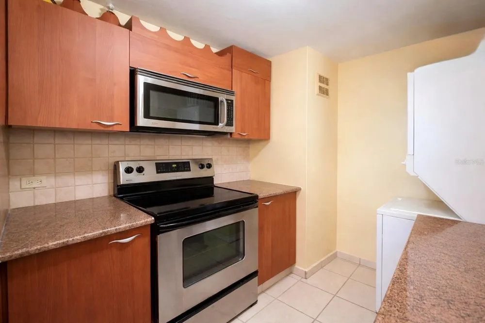 614 NE BEACHSIDE DRIVE #205 Luquillo, PR 00773