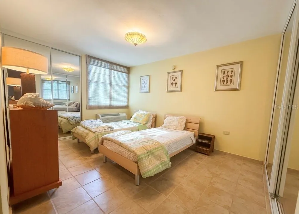 614 NE BEACHSIDE DRIVE #205 Luquillo, PR 00773