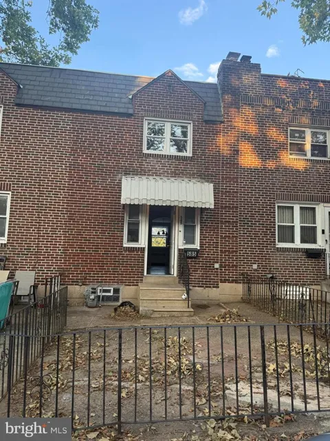 585 SNOWDEN ROAD