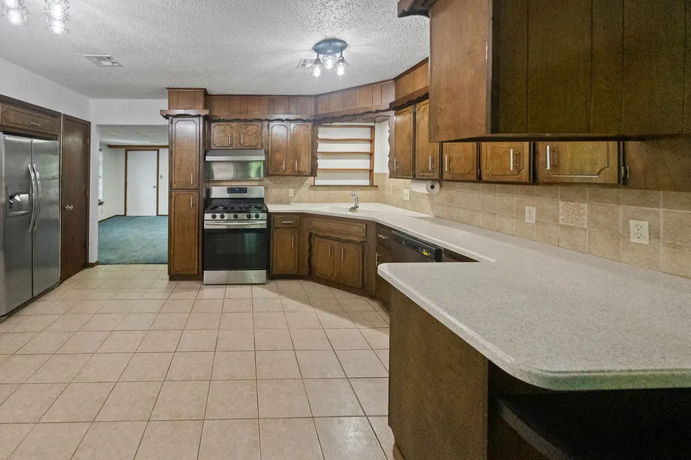 33960 Eagle Circle Wagoner, OK 74467