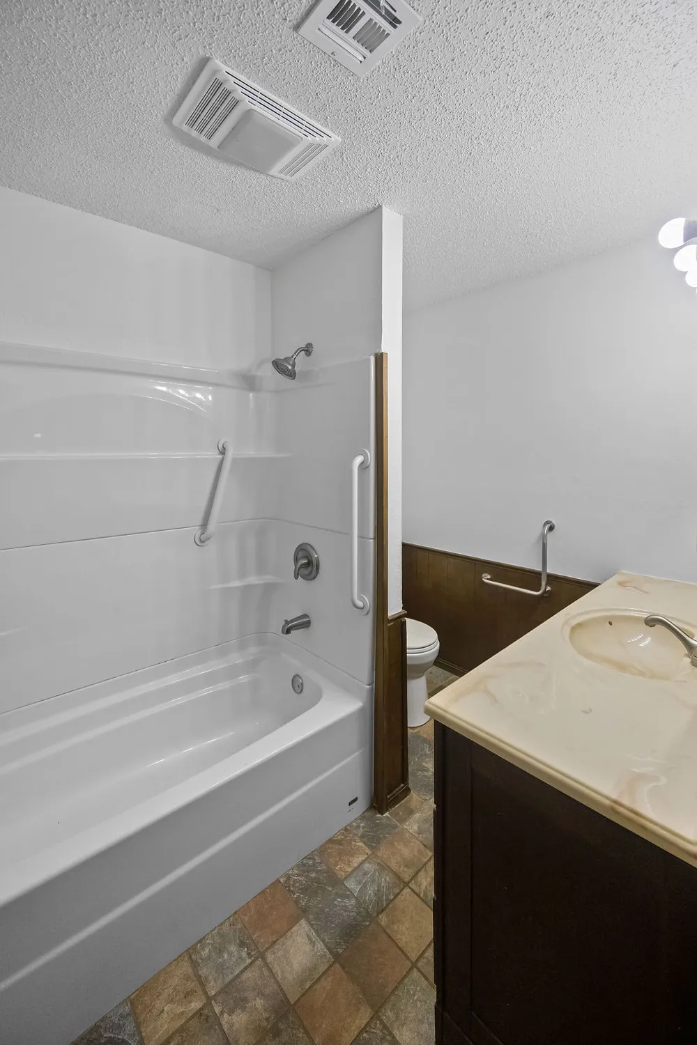33960 Eagle Circle Wagoner, OK 74467