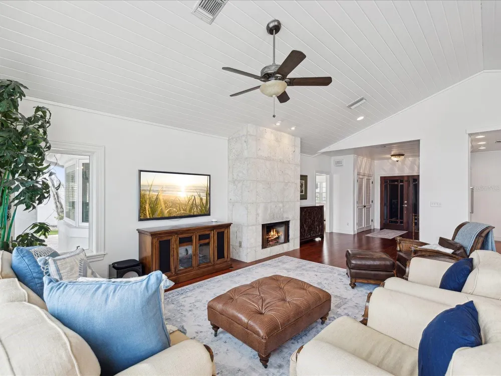 450 22ND STREET Belleair Beach, FL 33786