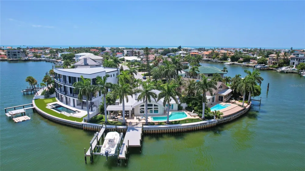 450 22ND STREET Belleair Beach, FL 33786
