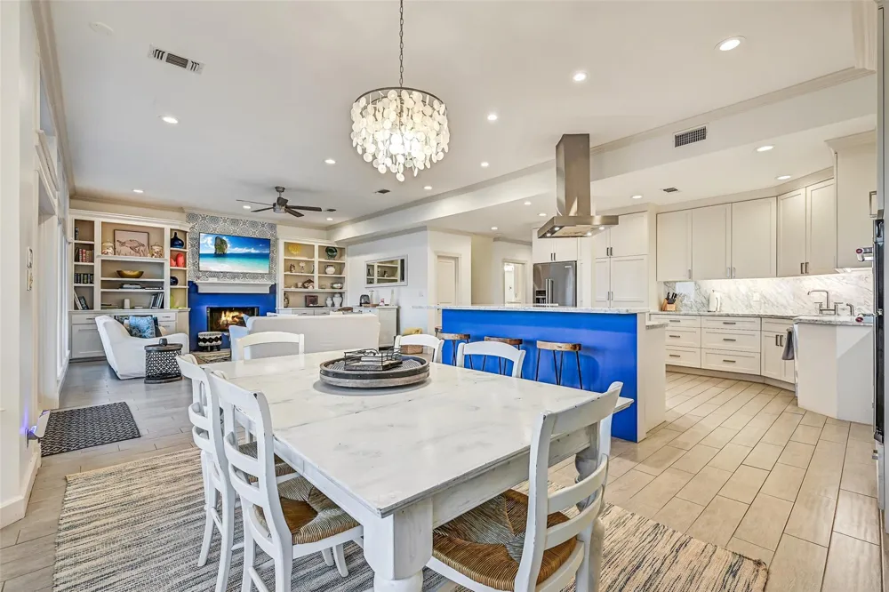14458 Spyglass Circle Galveston, TX 77554