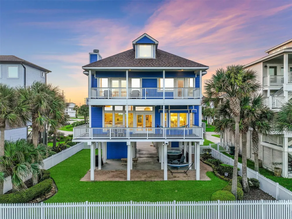 14458 Spyglass Circle Galveston, TX 77554