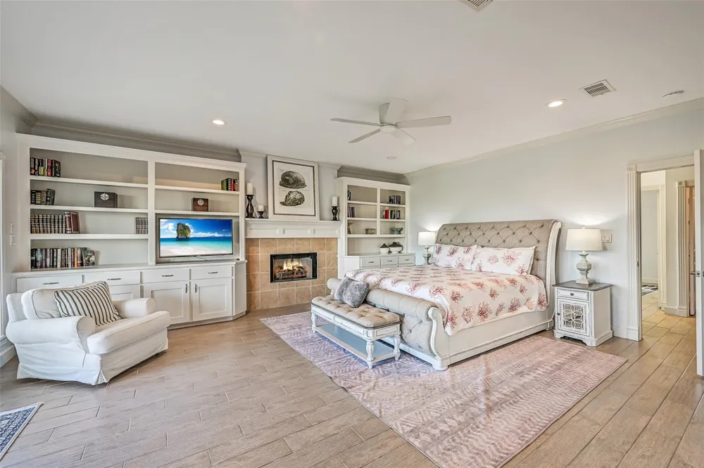14458 Spyglass Circle Galveston, TX 77554