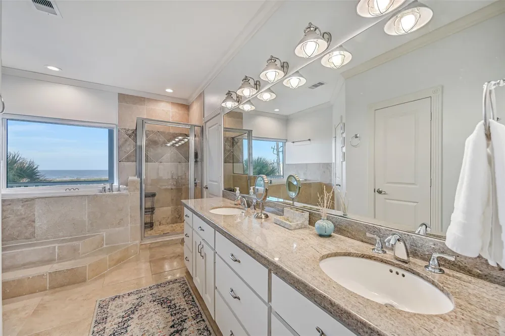 14458 Spyglass Circle Galveston, TX 77554