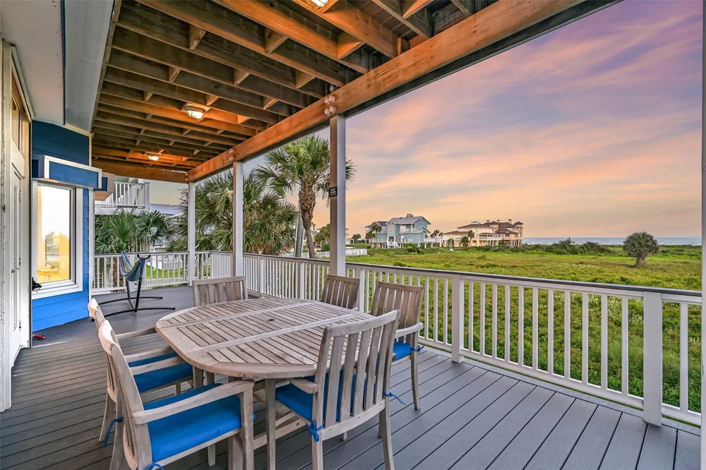 14458 Spyglass Circle Galveston, TX 77554