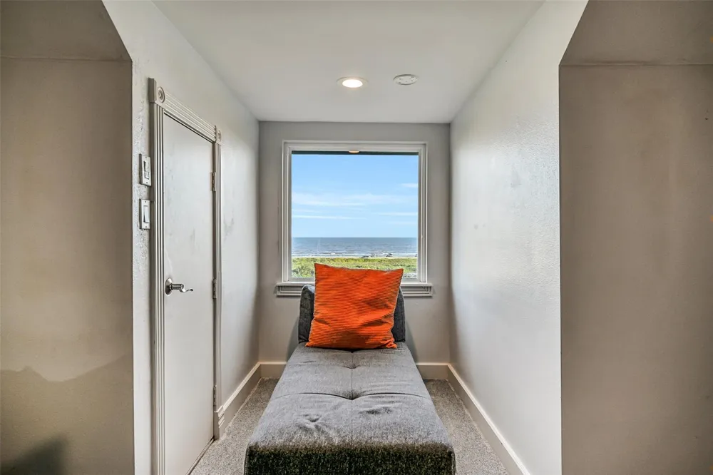 14458 Spyglass Circle Galveston, TX 77554