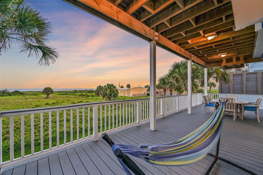 14458 Spyglass Circle Galveston, TX 77554