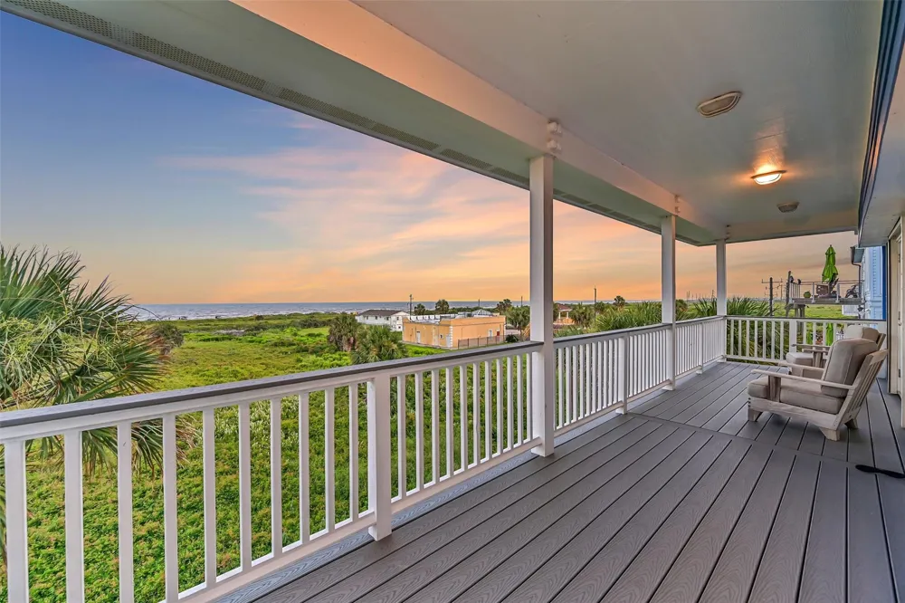 14458 Spyglass Circle Galveston, TX 77554