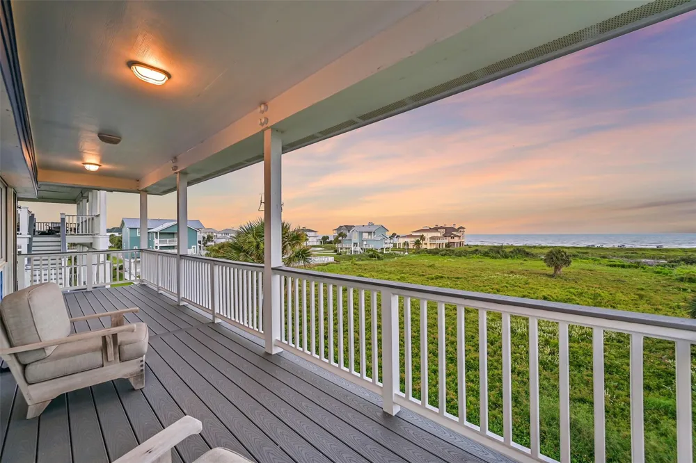 14458 Spyglass Circle Galveston, TX 77554