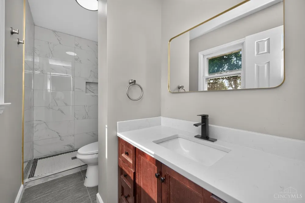 414 Holland Drive Trenton, OH 45067