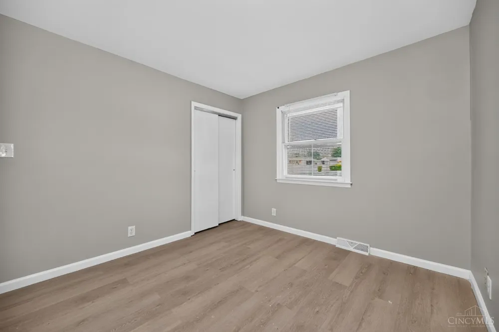 414 Holland Drive Trenton, OH 45067