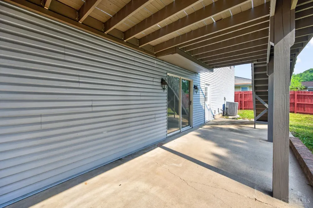 414 Holland Drive Trenton, OH 45067