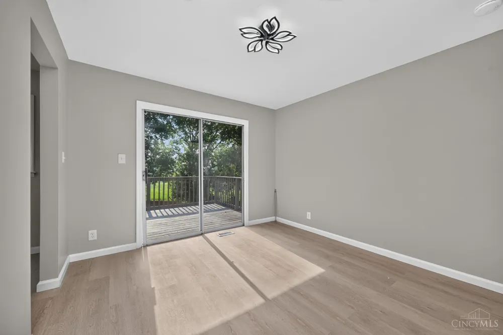 414 Holland Drive Trenton, OH 45067