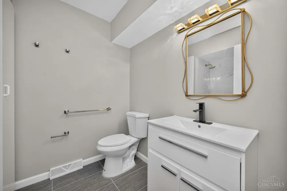 414 Holland Drive Trenton, OH 45067