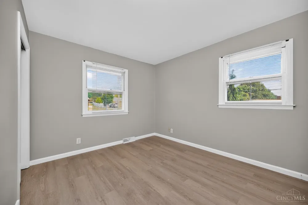 414 Holland Drive Trenton, OH 45067