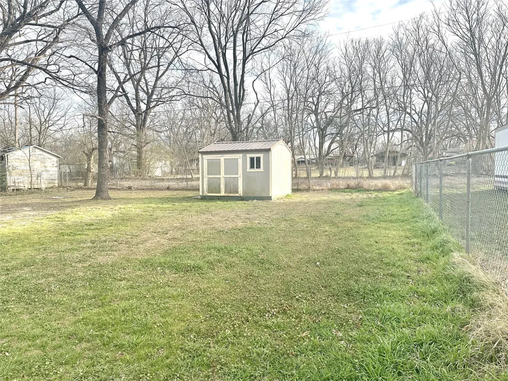 213 E 5th Stonewall, OK 74871