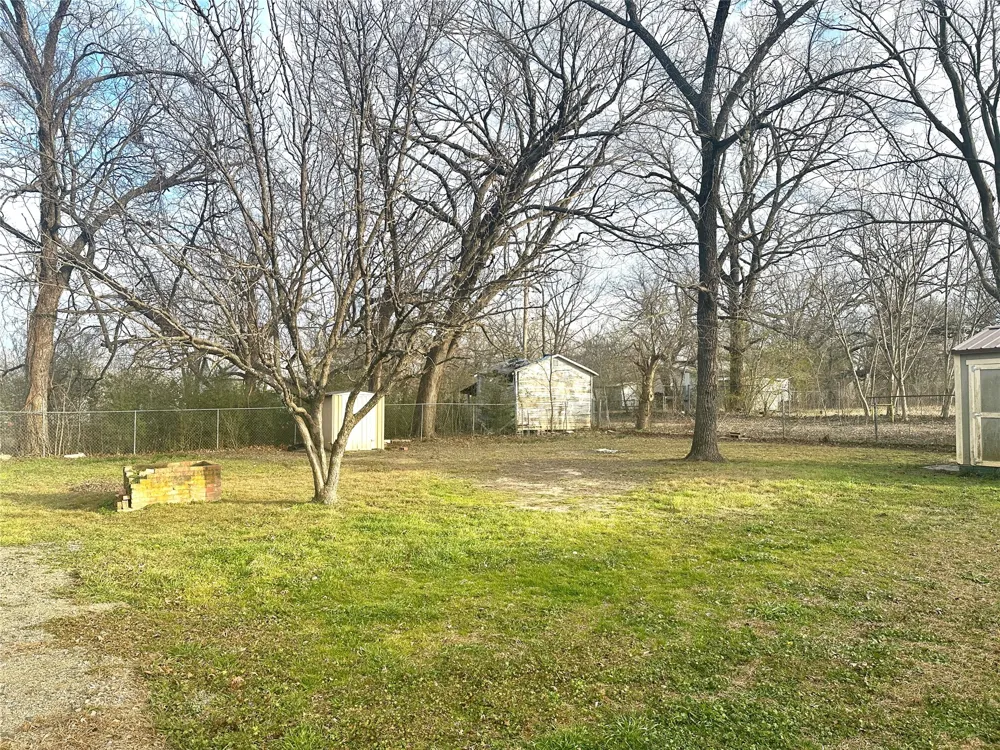 213 E 5th Stonewall, OK 74871