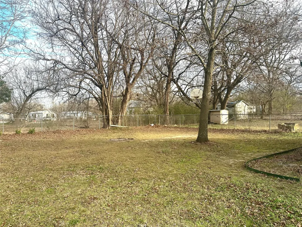 213 E 5th Stonewall, OK 74871