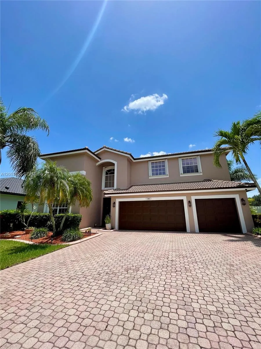 340 SW 167th Ave Pembroke Pines, FL 33027
