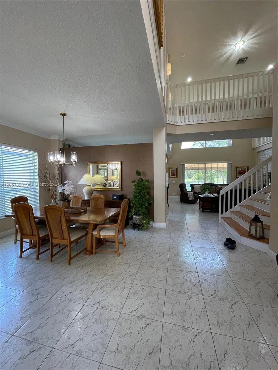 340 SW 167th Ave Pembroke Pines, FL 33027