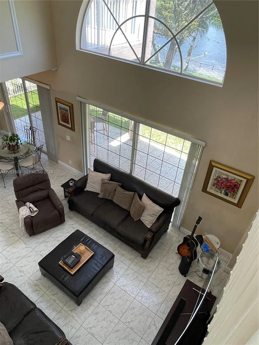 340 SW 167th Ave Pembroke Pines, FL 33027