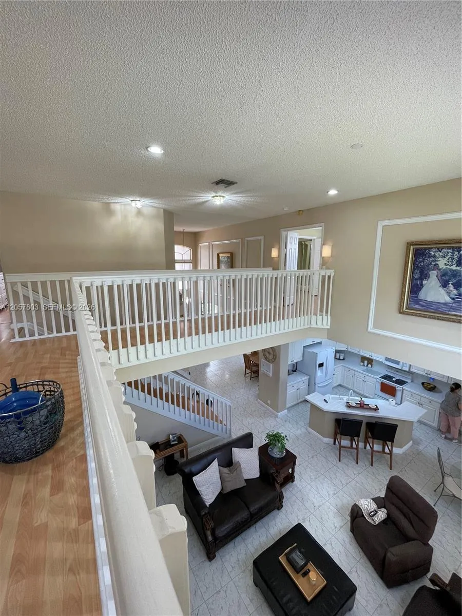 340 SW 167th Ave Pembroke Pines, FL 33027