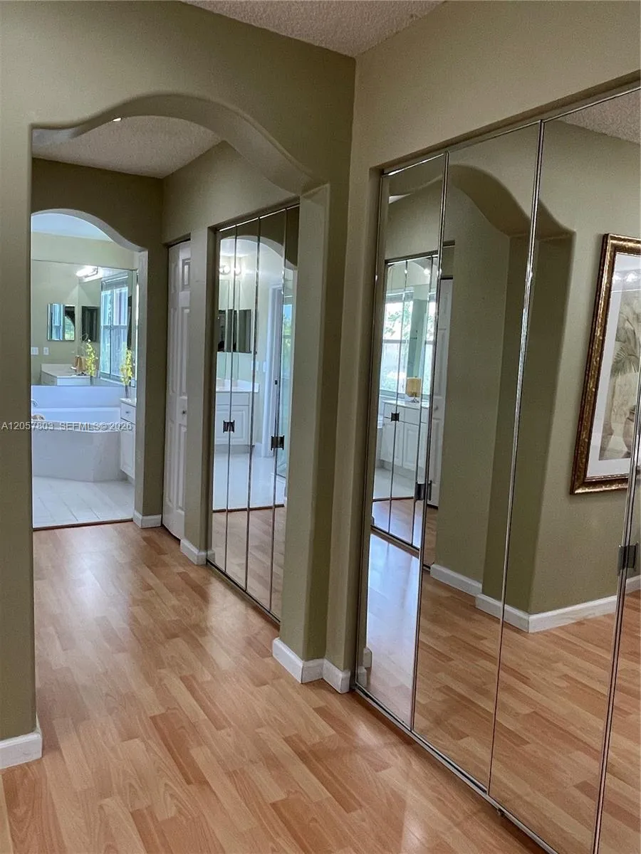 340 SW 167th Ave Pembroke Pines, FL 33027