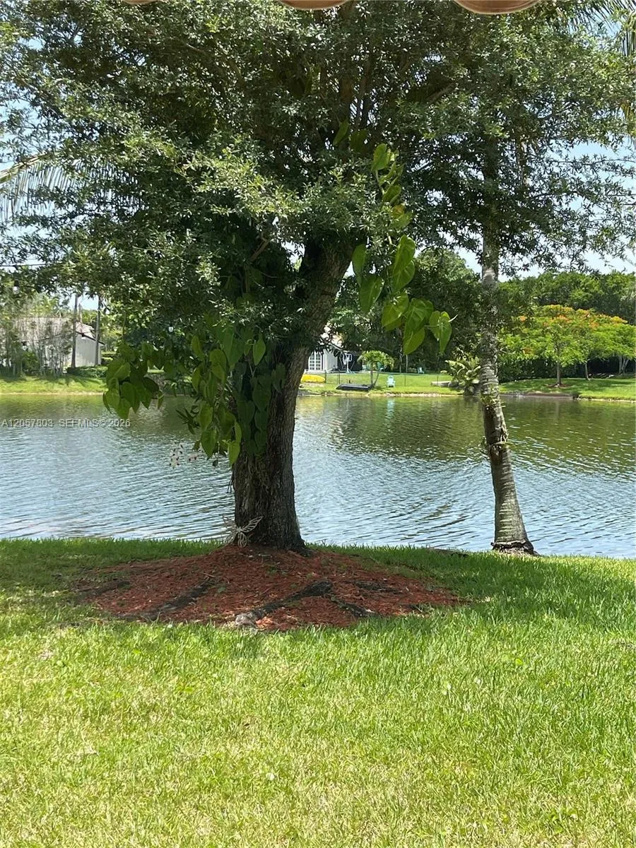 340 SW 167th Ave Pembroke Pines, FL 33027