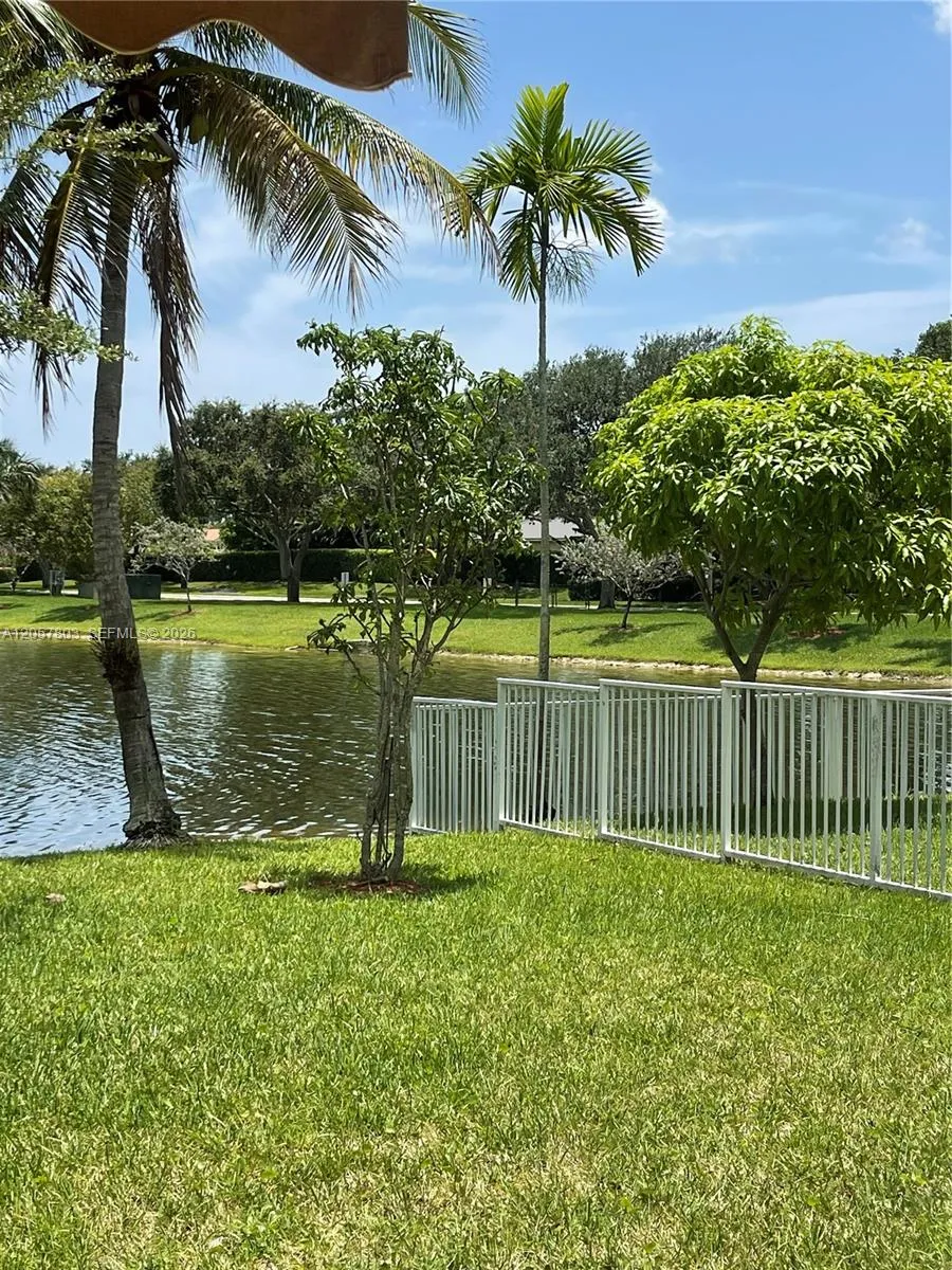 340 SW 167th Ave Pembroke Pines, FL 33027