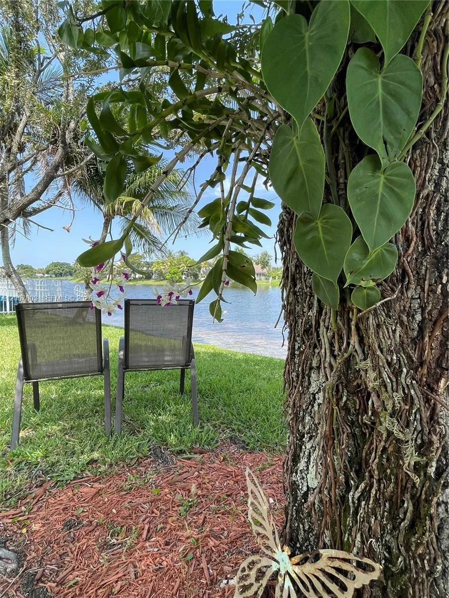 340 SW 167th Ave Pembroke Pines, FL 33027