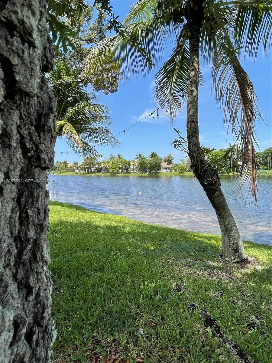 340 SW 167th Ave Pembroke Pines, FL 33027