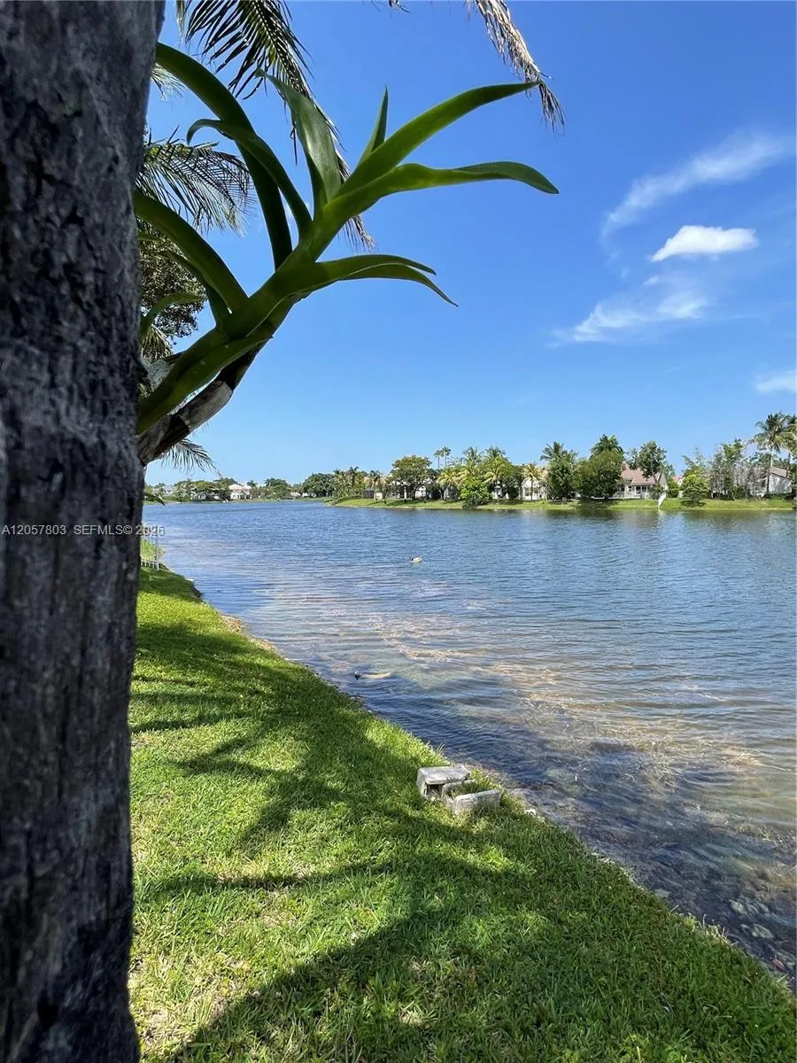 340 SW 167th Ave Pembroke Pines, FL 33027